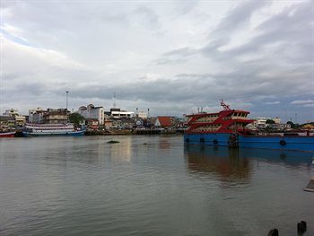 See View Riverside Surat Thani Exterior photo